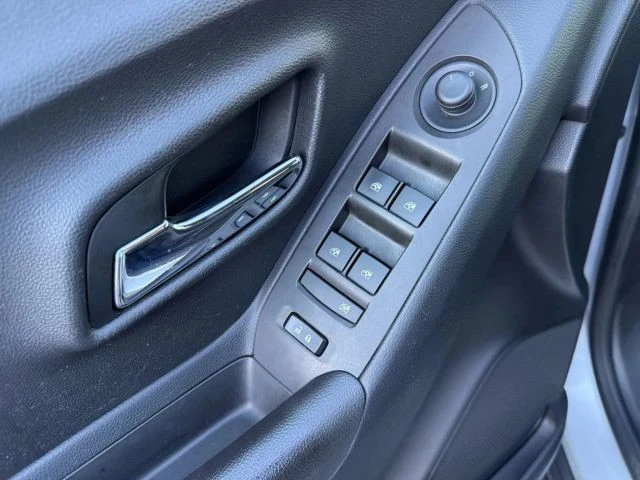 2017 Chevrolet Trax - Image 10 of 21