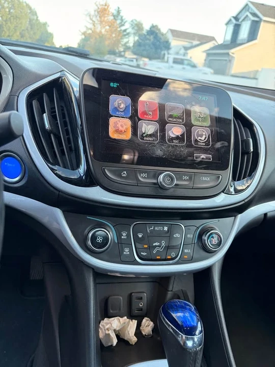 2017 Chevrolet Volt - Image 11 of 14