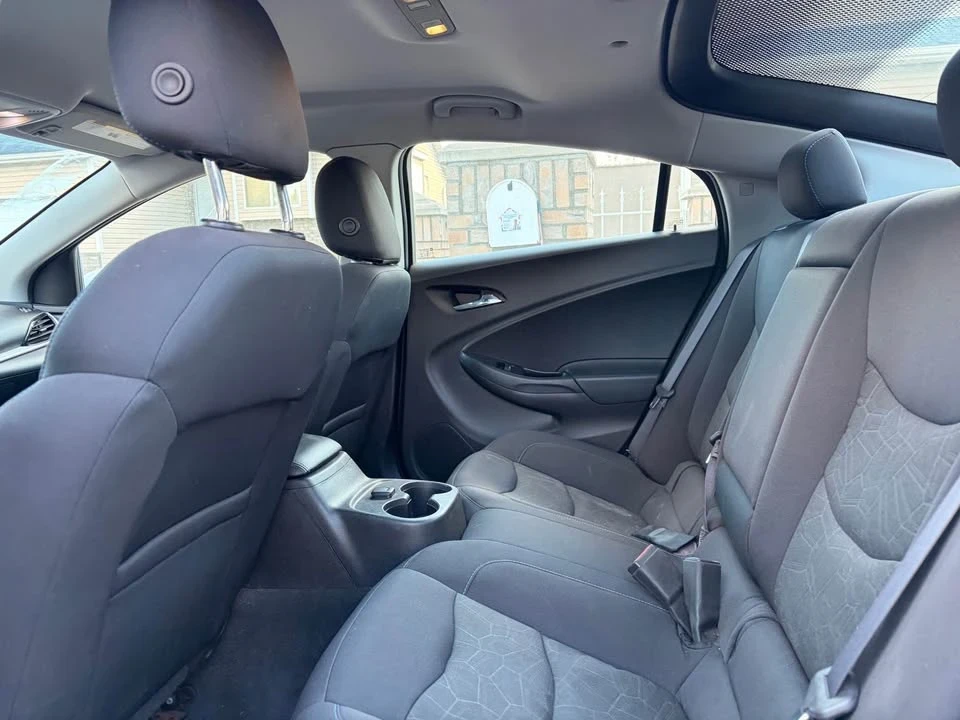 2017 Chevrolet Volt - Image 9 of 14