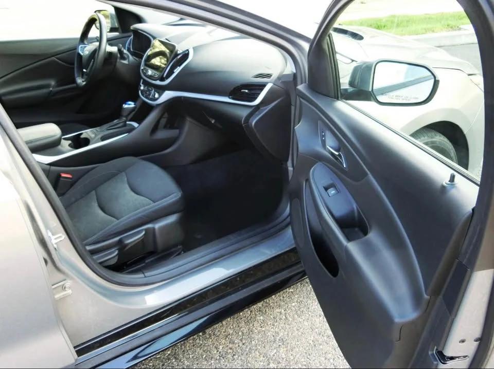 2017 Chevrolet Volt - Image 11 of 17