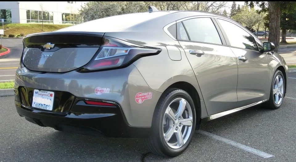 2017 Chevrolet Volt - Image 4 of 17