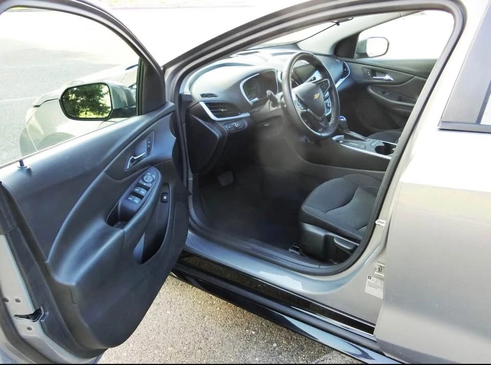 2017 Chevrolet Volt - Image 6 of 17