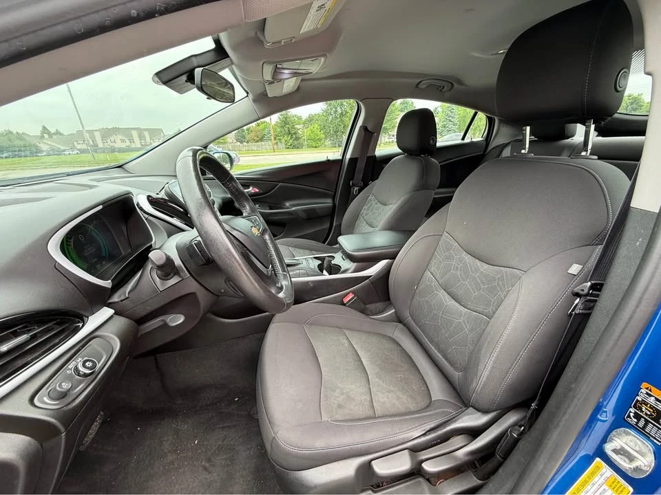 2017 Chevrolet Volt - Image 9 of 11