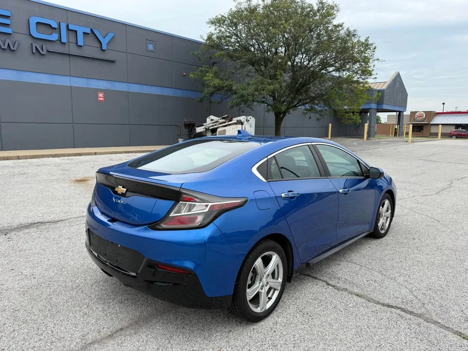 2017 Chevrolet Volt - Image 6 of 11