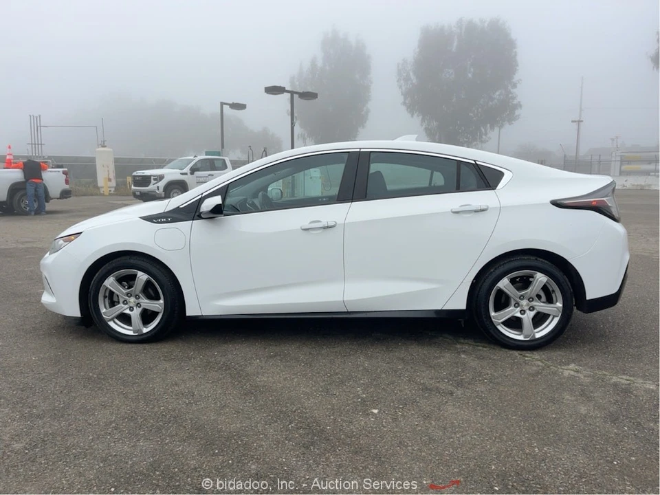 2017 Chevrolet Volt - Image 5 of 12