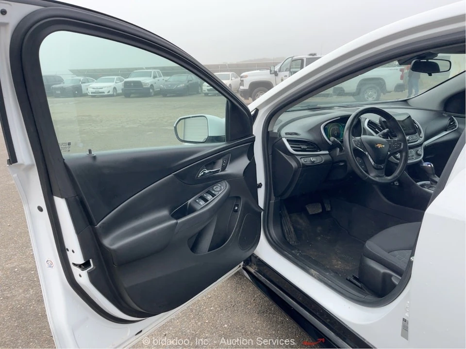 2017 Chevrolet Volt - Image 10 of 12
