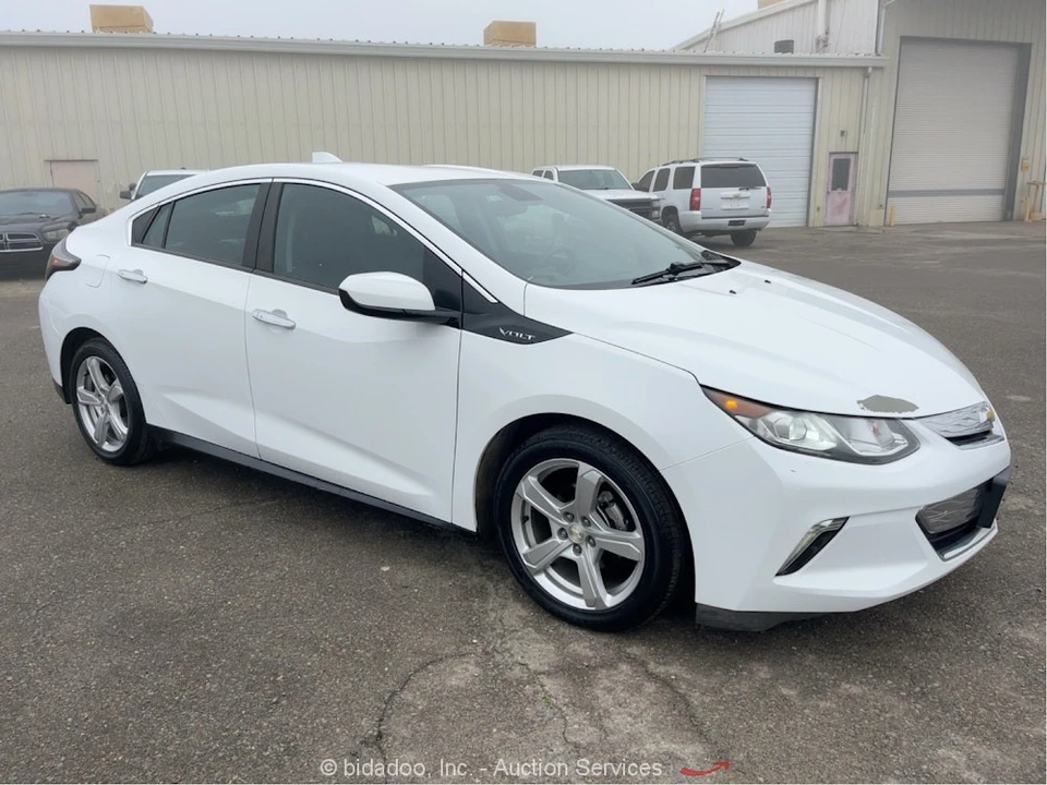 2017 Chevrolet Volt - Image 2 of 12