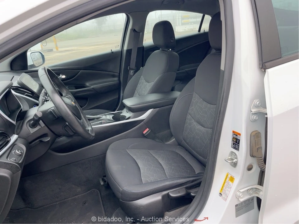 2017 Chevrolet Volt - Image 11 of 12