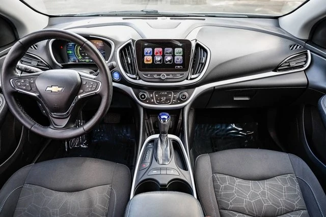 2017 Chevrolet Volt - Image 10 of 12