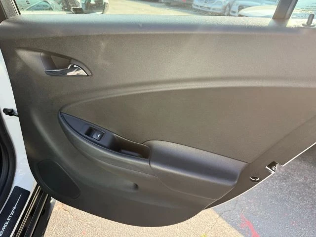 2017 Chevrolet Volt - Image 16 of 21