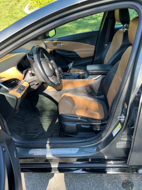 2017 Chevrolet Volt - Image 11 of 13