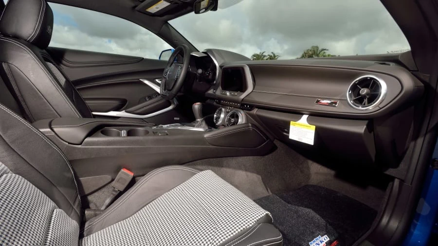 2017 Chevrolet Camaro 6th Gen - Image 5 of 12