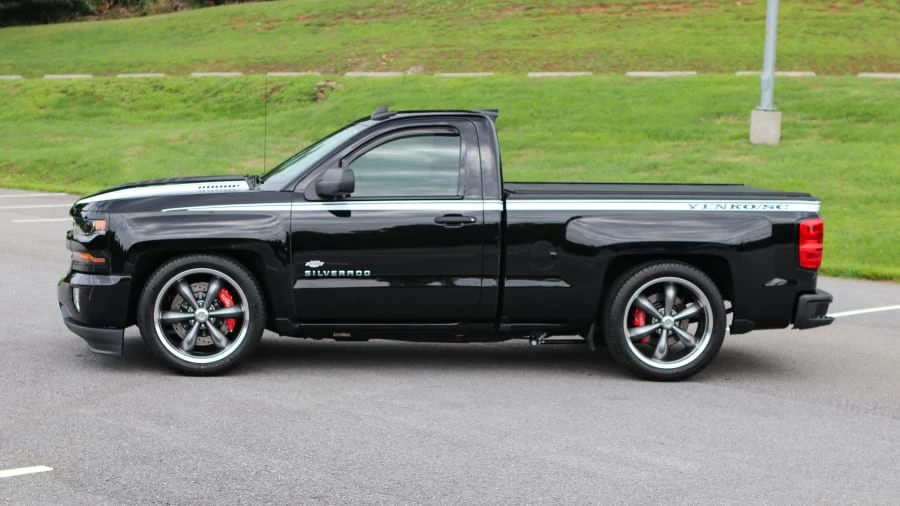 2017 Chevrolet Silverado 3rd Gen - Image 2 of 31