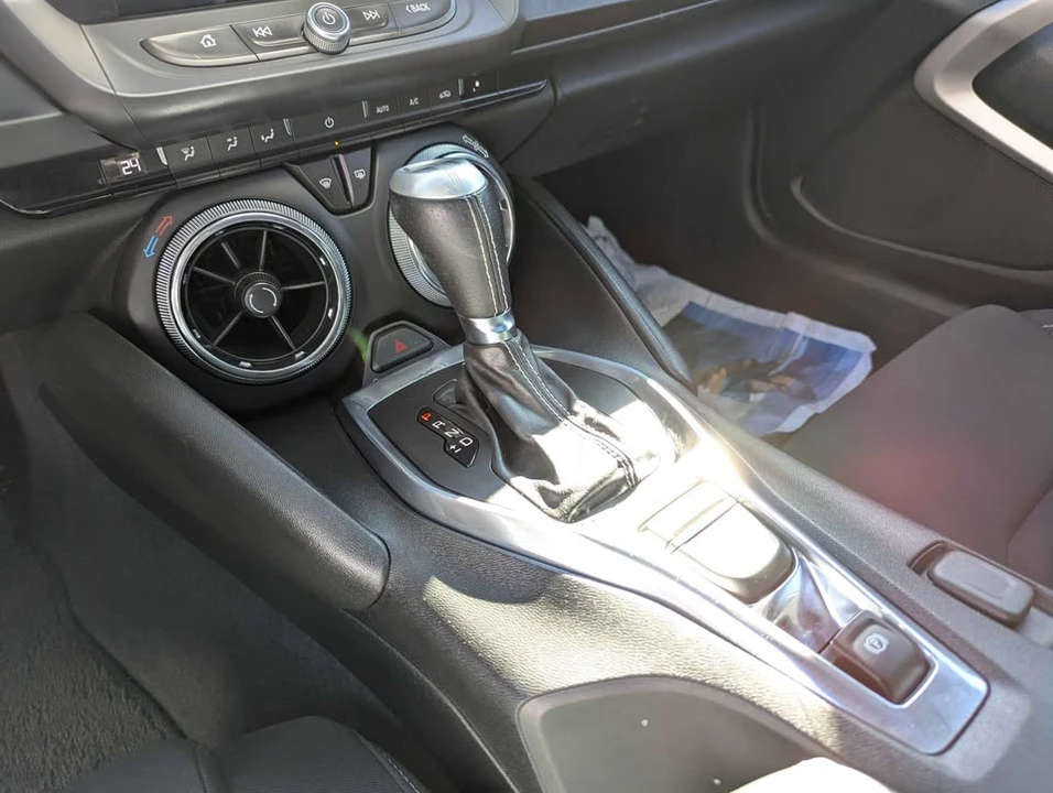 2017 Chevrolet Camaro 6th Gen - Image 8 of 15