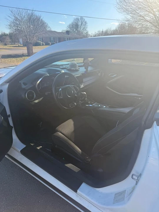 2017 Chevrolet Camaro 6th Gen - Image 6 of 8