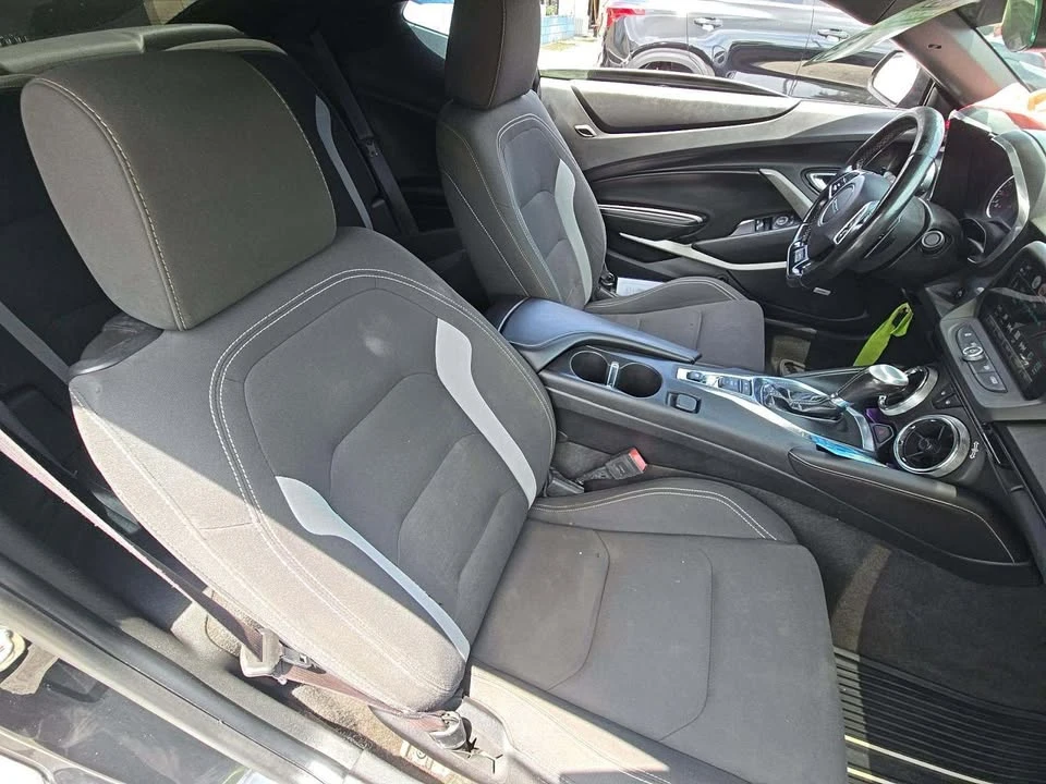 2017 Chevrolet Camaro 6th Gen - Image 6 of 10