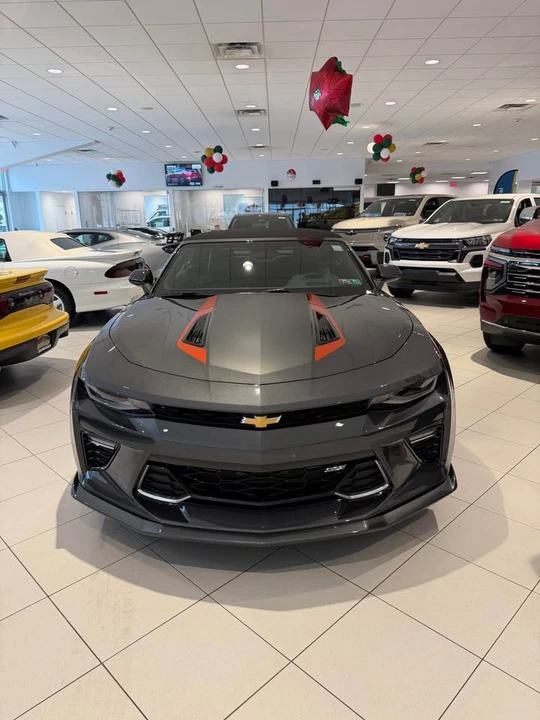 2017 Chevrolet Camaro SS 6th Gen - Image 2 of 16