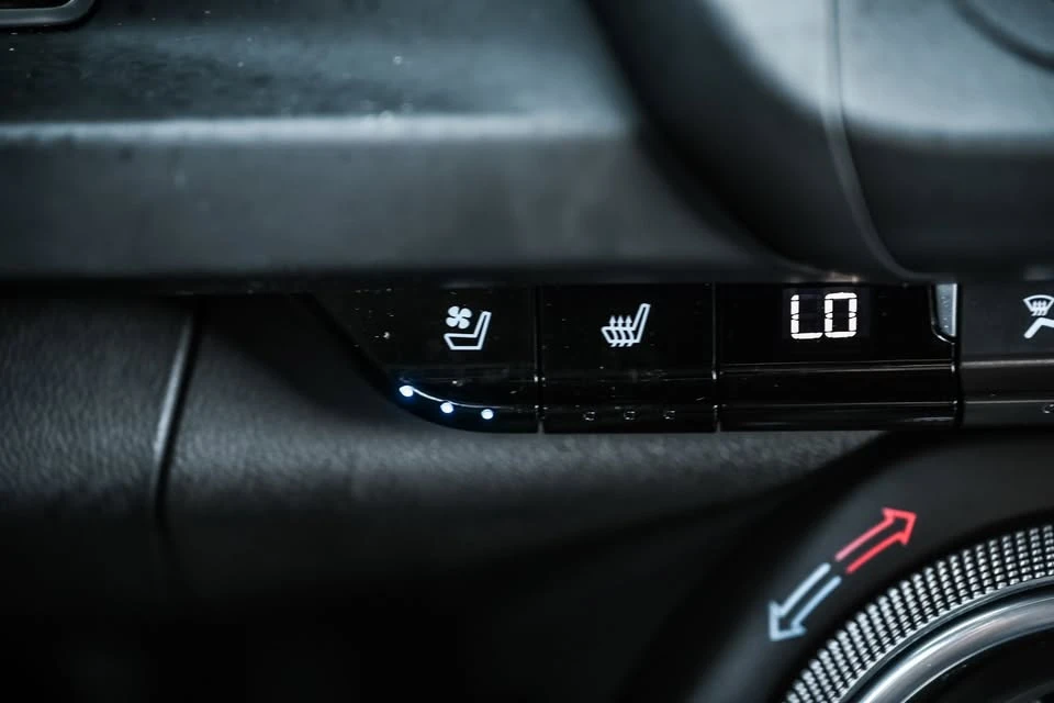 2017 Chevrolet Camaro 6th Gen - Image 14 of 20