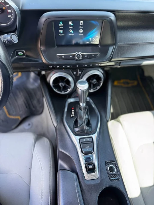2017 Chevrolet Camaro 6th Gen - Image 10 of 17