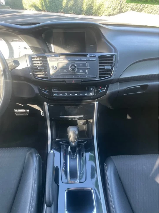 2017 Chevrolet Camaro 6th Gen - Image 16 of 17