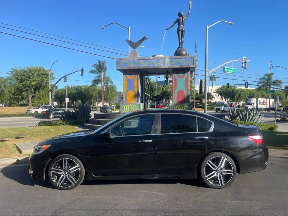 2017 Chevrolet Camaro 6th Gen - Image 11 of 17