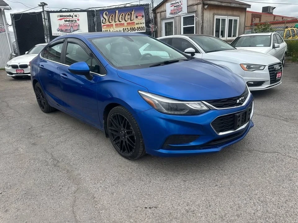2017 Chevrolet Cruze - Image 2 of 10
