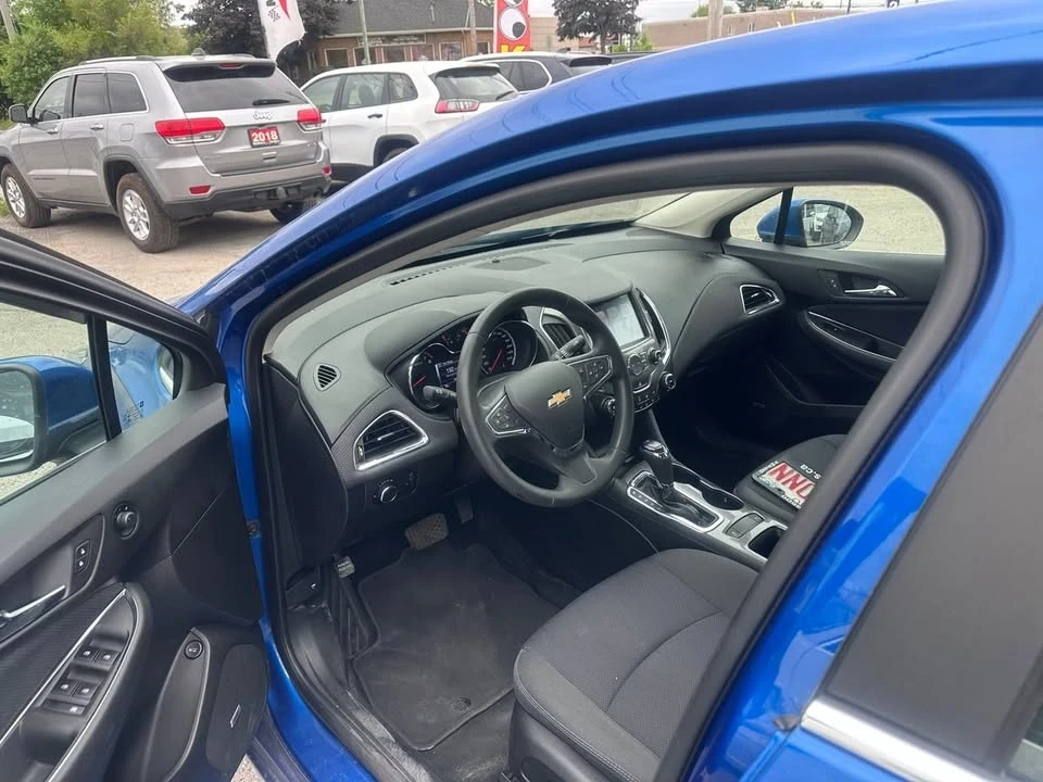 2017 Chevrolet Cruze - Image 7 of 10