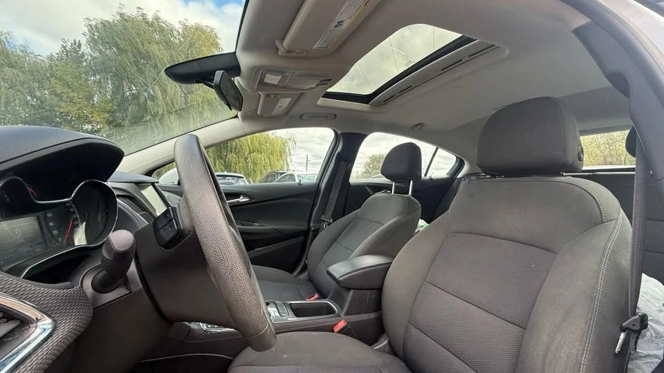 2017 Chevrolet Cruze - Image 10 of 20