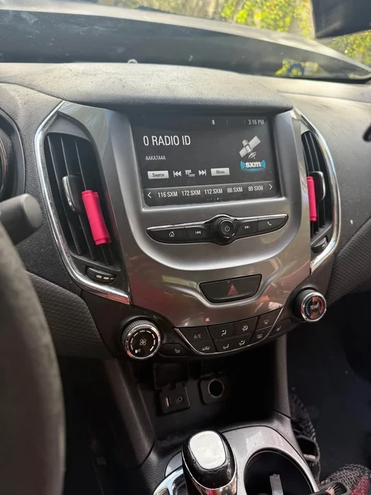 2017 Chevrolet Cruze - Image 6 of 6
