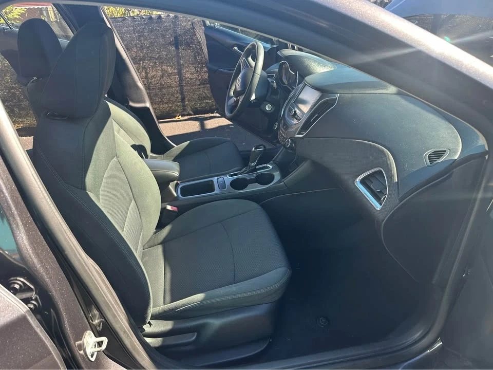 2017 Chevrolet Cruze - Image 15 of 19