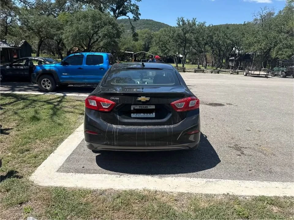 2017 Chevrolet Cruze - Image 2 of 3