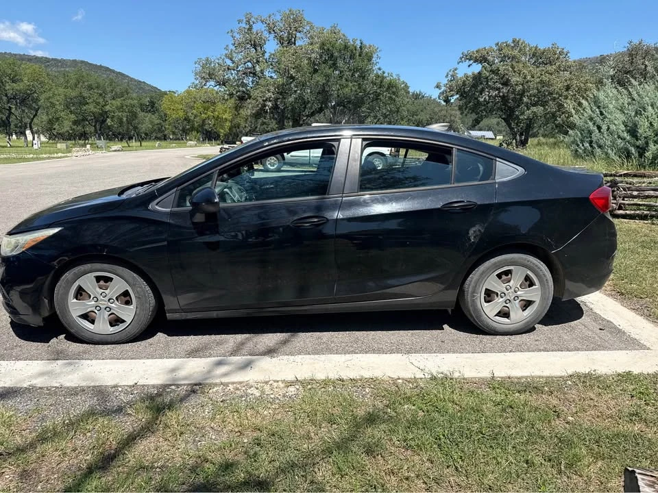 2017 Chevrolet Cruze - Image 3 of 3