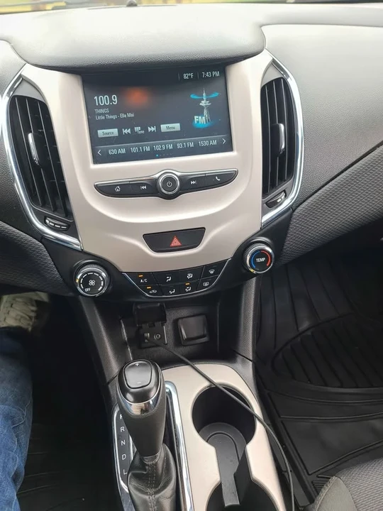 2017 Chevrolet Cruze - Image 7 of 15