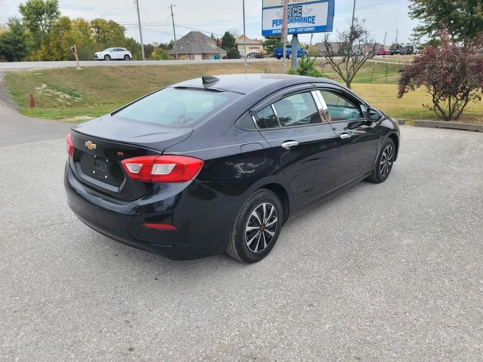 2017 Chevrolet Cruze - Image 13 of 15