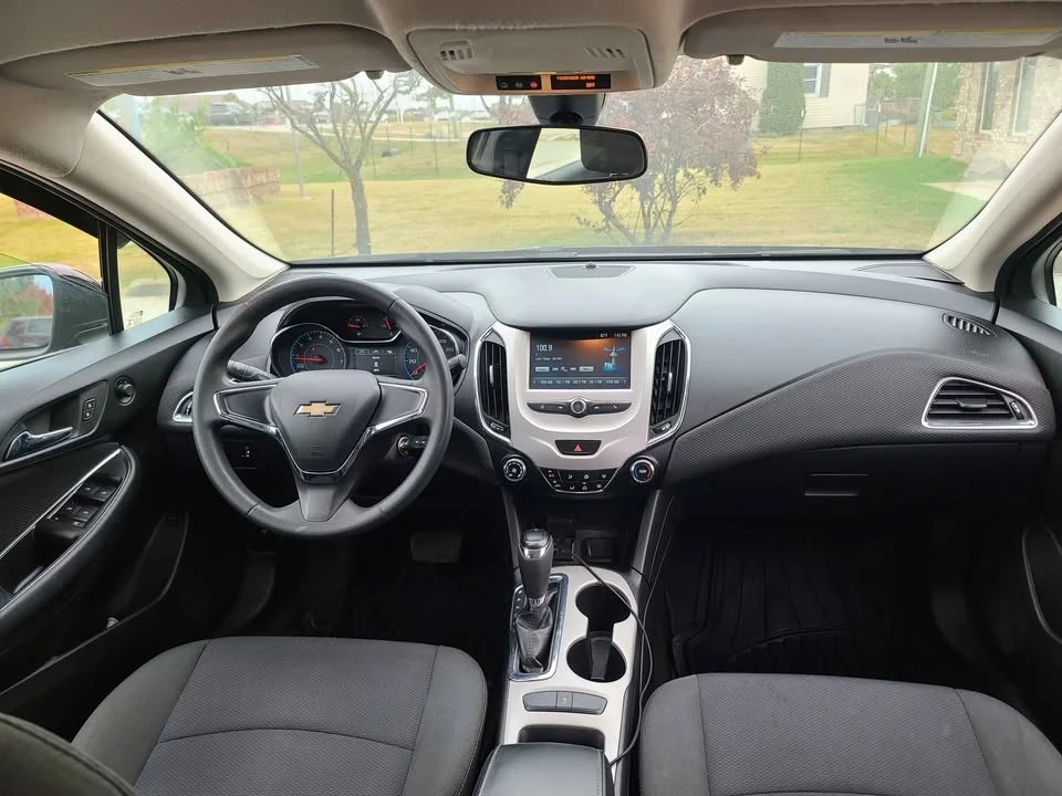 2017 Chevrolet Cruze - Image 3 of 15