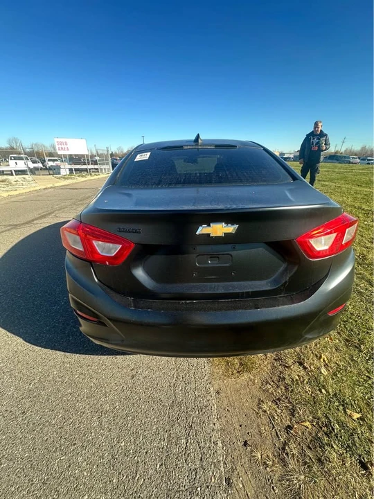 2017 Chevrolet Cruze - Image 4 of 11