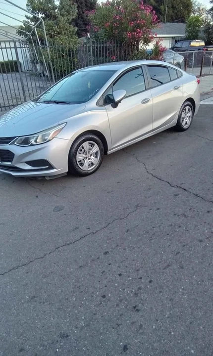 2017 Chevrolet Cruze - Image 3 of 18