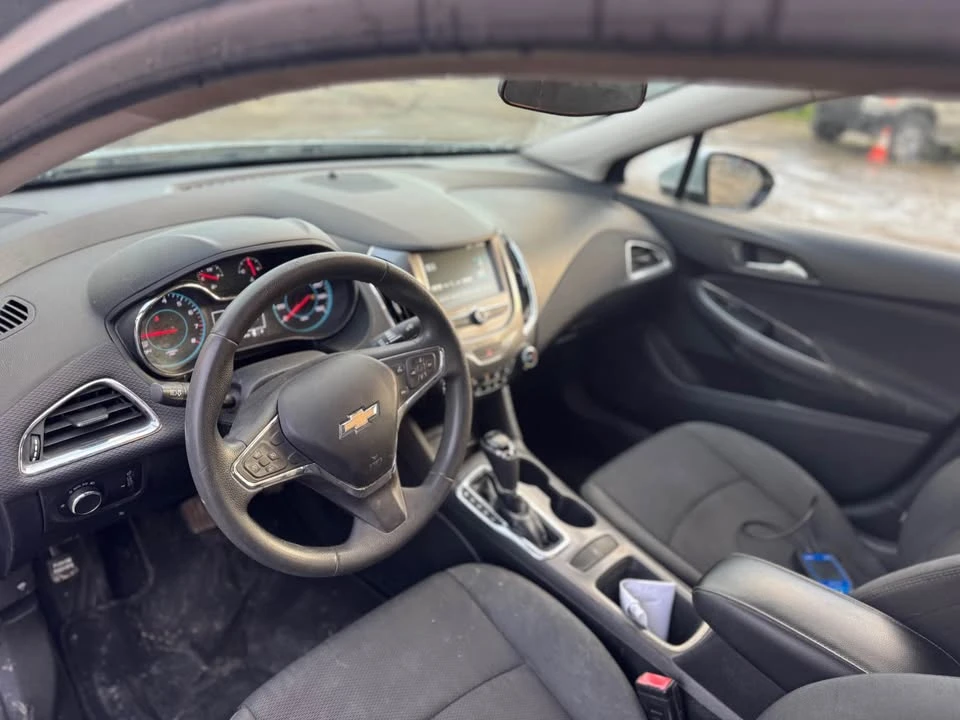2017 Chevrolet Cruze - Image 4 of 4