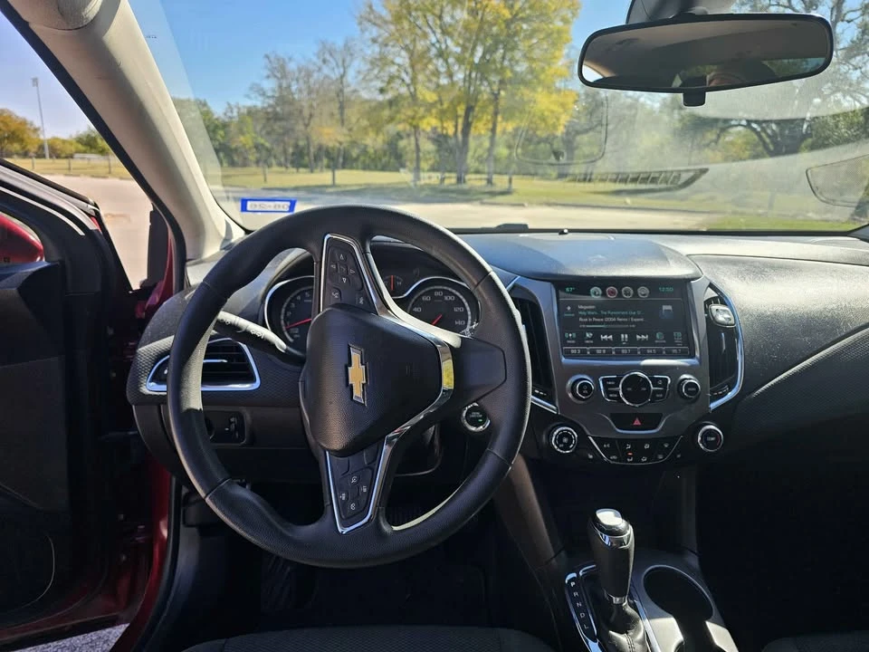 2017 Chevrolet Cruze - Image 6 of 9