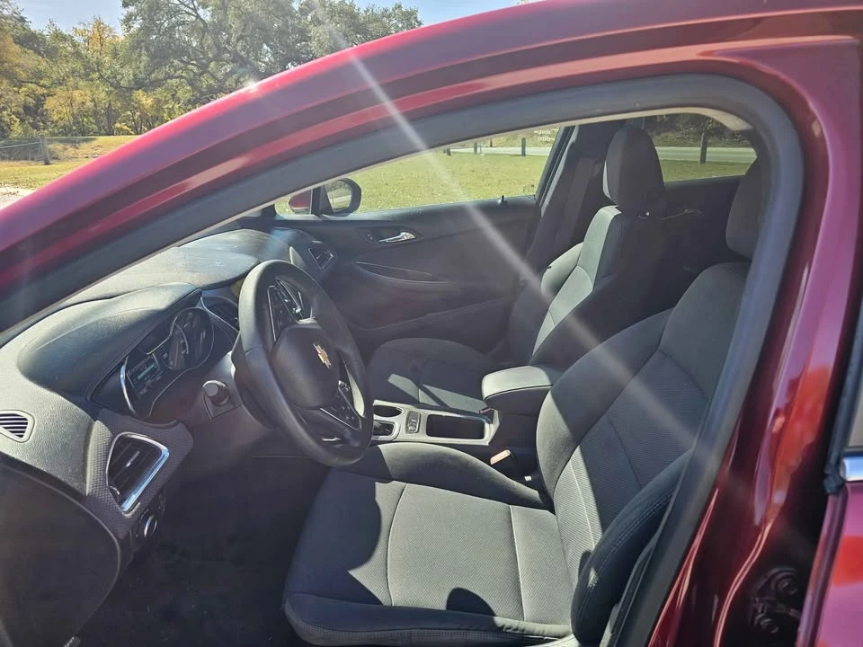 2017 Chevrolet Cruze - Image 5 of 9