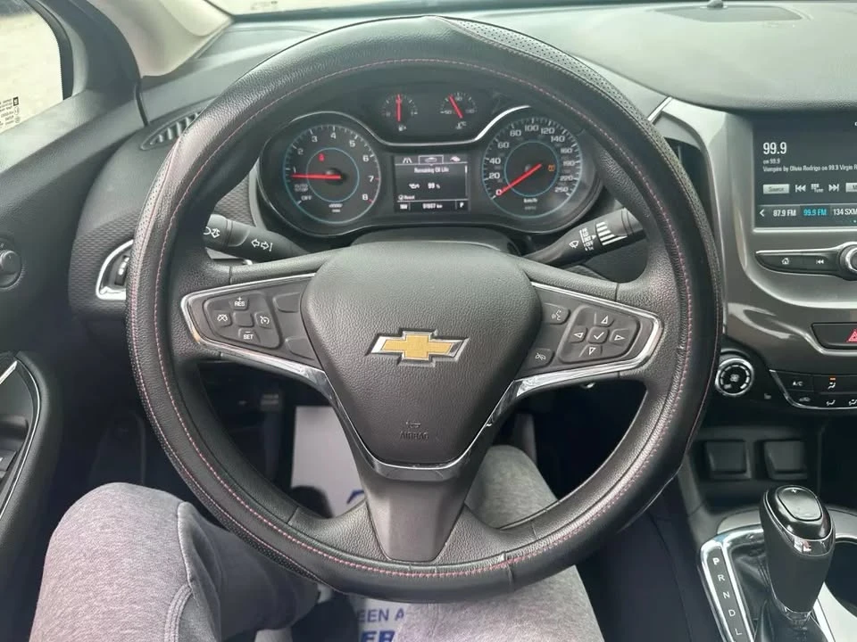 2017 Chevrolet Cruze - Image 6 of 12