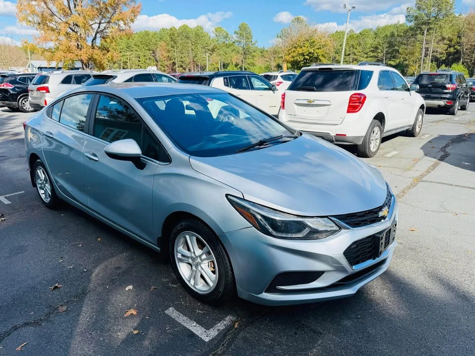 2017 Chevrolet Cruze - Image 3 of 18