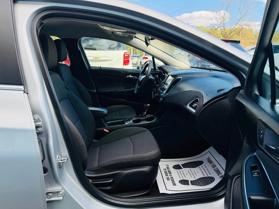 2017 Chevrolet Cruze - Image 6 of 18