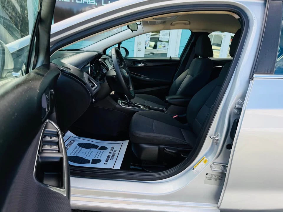 2017 Chevrolet Cruze - Image 7 of 18