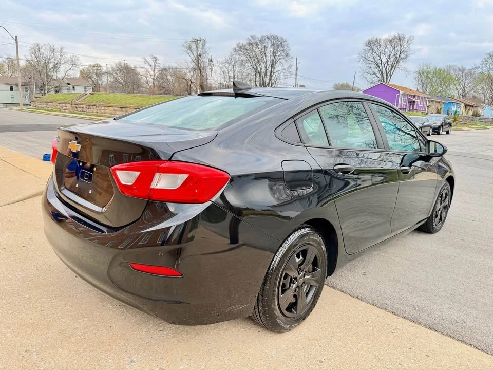 2017 Chevrolet Cruze - Image 17 of 20