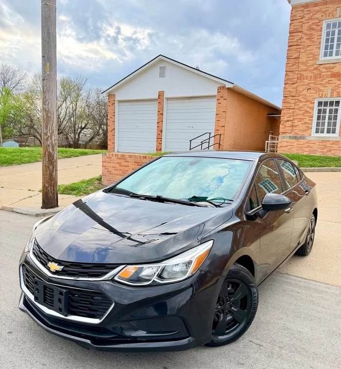 2017 Chevrolet Cruze - Image 15 of 20