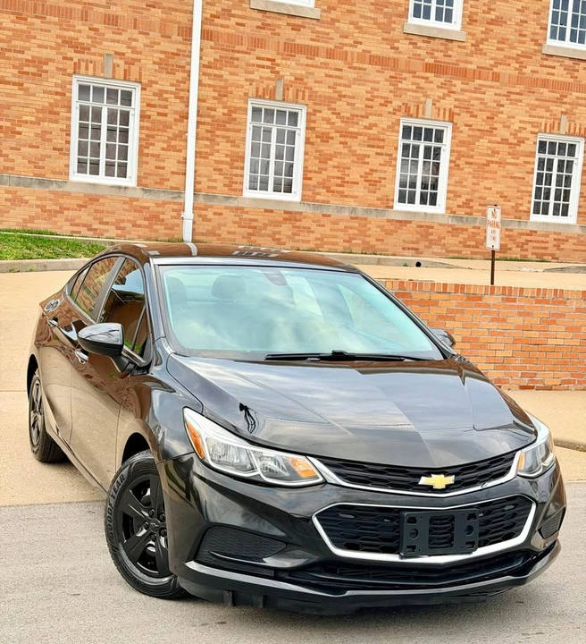 2017 Chevrolet Cruze - Image 2 of 20