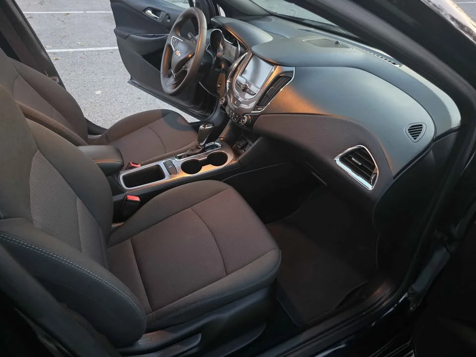 2017 Chevrolet Cruze - Image 10 of 20