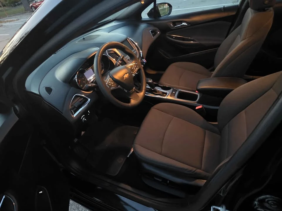 2017 Chevrolet Cruze - Image 9 of 20