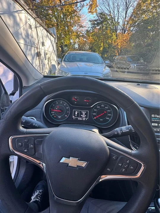 2017 Chevrolet Cruze - Image 4 of 4